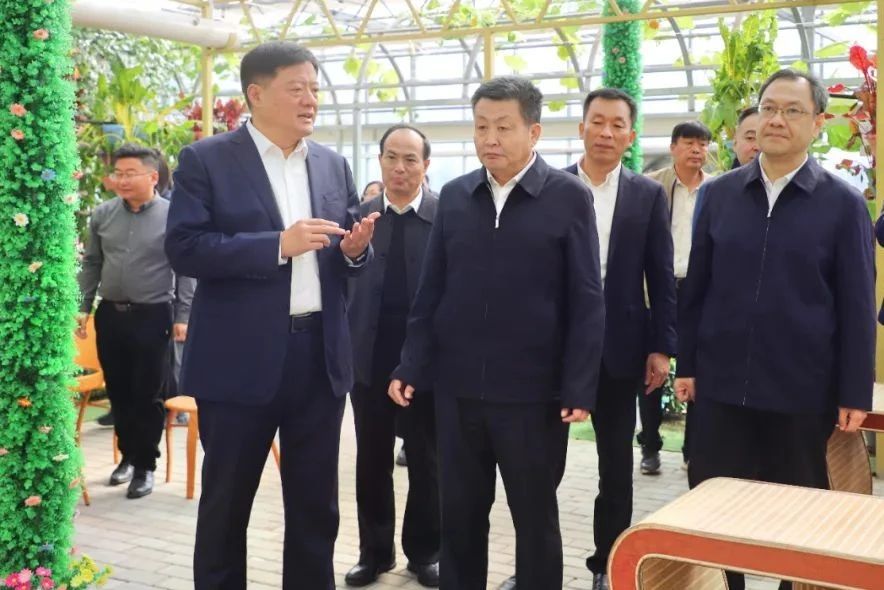 濟(jì)寧市人大常委會(huì)副主任林晉一行到南陽(yáng)湖農(nóng)場(chǎng)調(diào)研