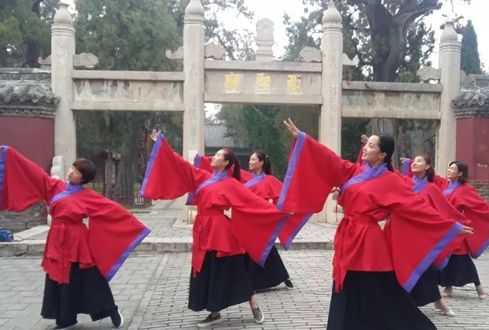 孔子文旅集團(tuán)鄒魯文化公司陪你一起過“鼠”于你的大年！