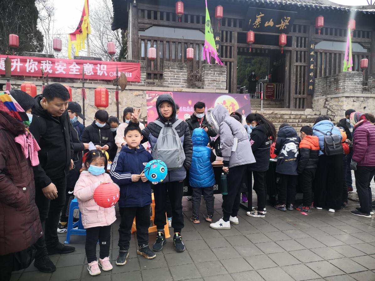 正月十五鬧元宵，梁山景區(qū)人氣高！