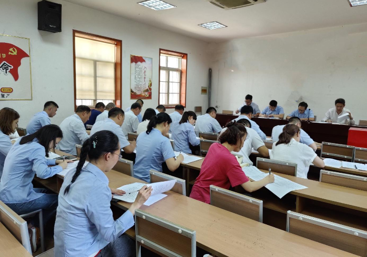 曲阜市三孔文旅支部組織全體黨員干部進(jìn)行了黨史知識測試活動